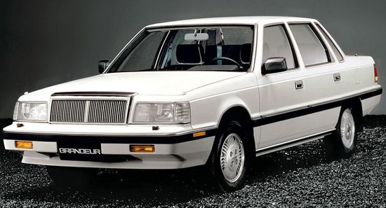 Hyundai_grandeur_sedan_1986_original